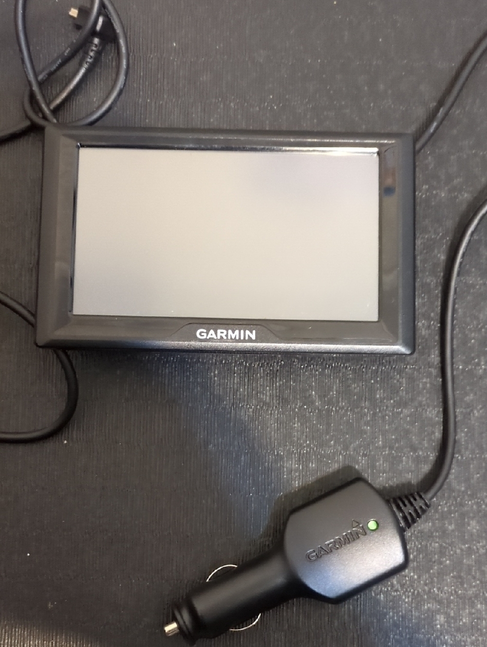 garmin Black GPS Navigation Unit with Car Charger Cable